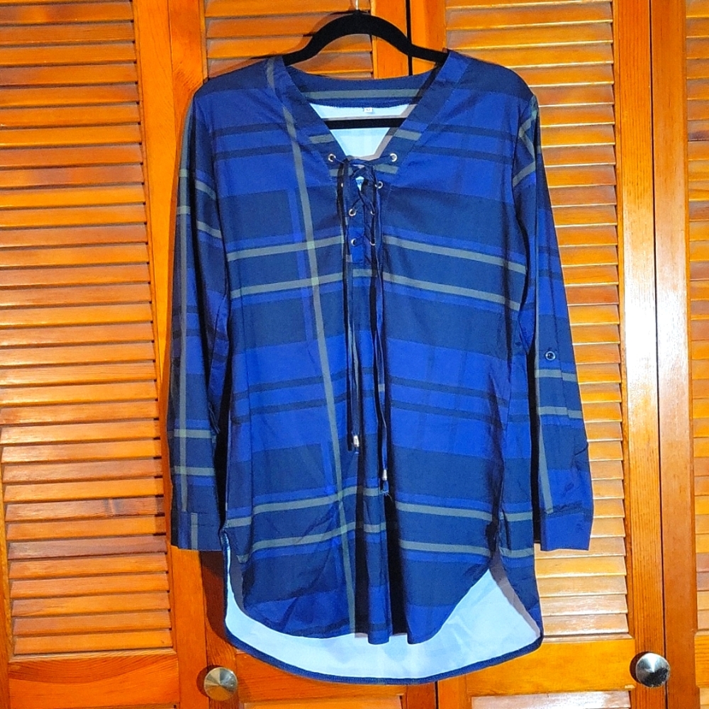 Medium blue & green plaid tunic.